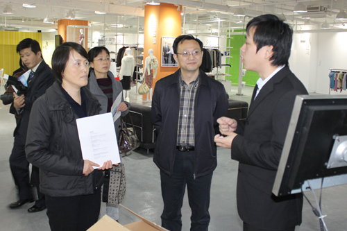 常熟市科技局張燕局長帶隊考察利奧創(chuàng)新科技